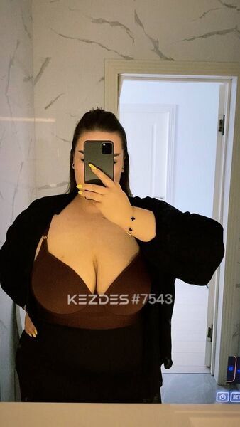 PYSHKA PUSHKA KARINA koroleva otsosa 26 let 阿拉木图 фото — 4